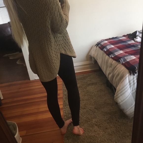 Cable pullover - Picture 3 of 4